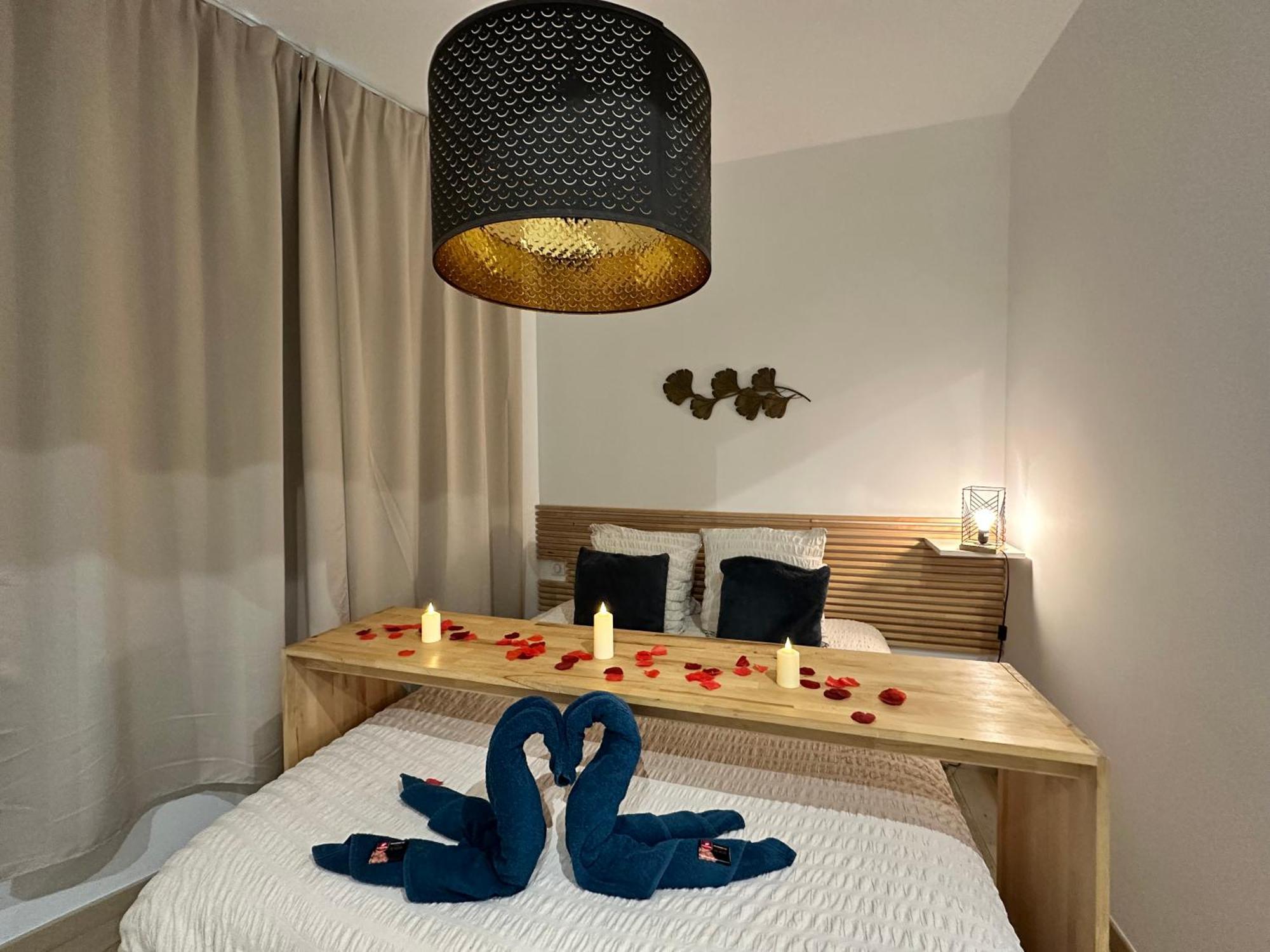 Mieuxqualhotel Jacuzzi Privatif La Parenthese بوردو المظهر الخارجي الصورة
