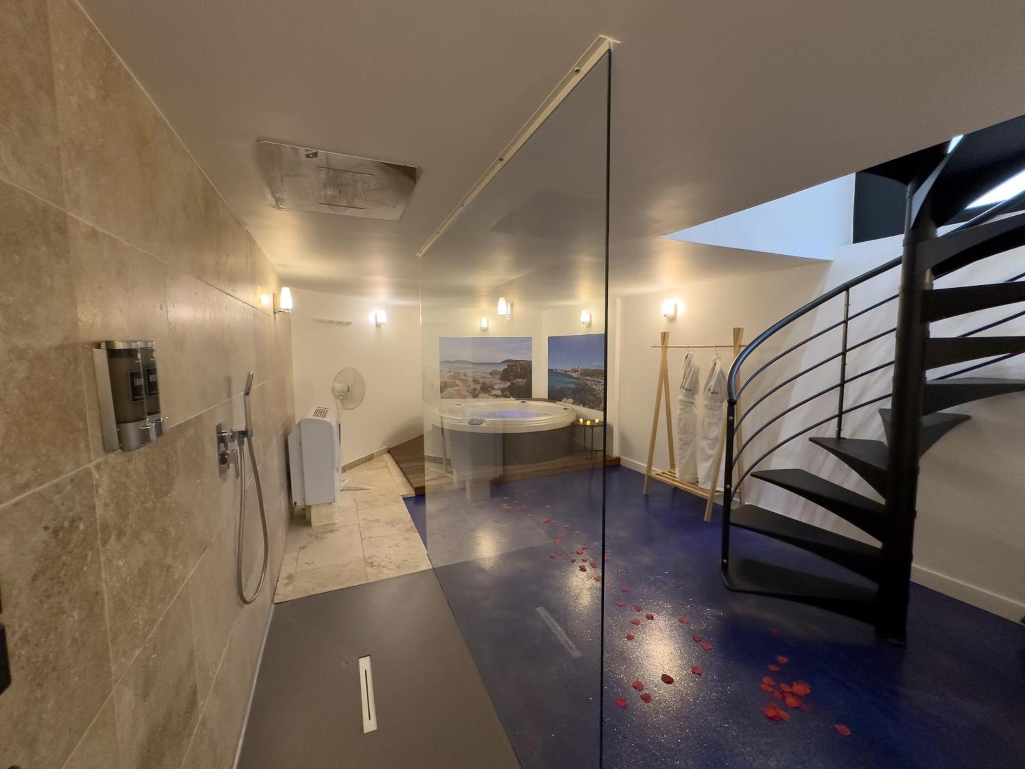 Mieuxqualhotel Jacuzzi Privatif La Parenthese بوردو المظهر الخارجي الصورة